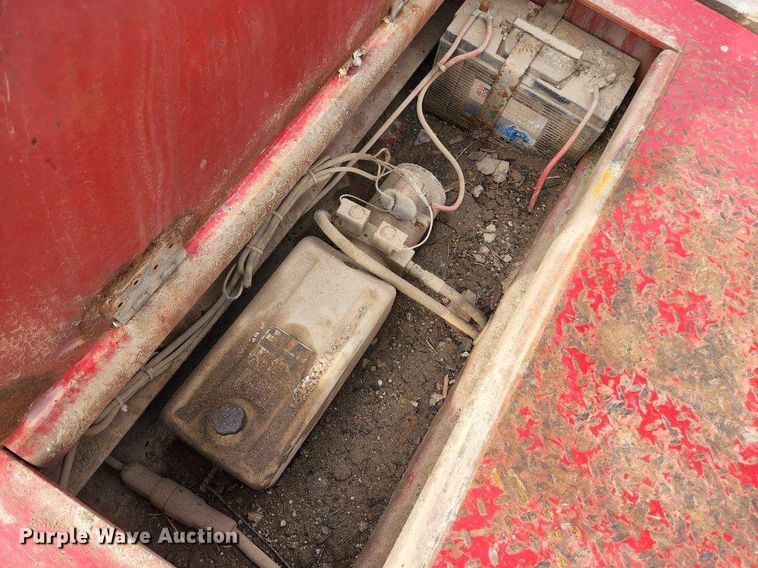 image for item DM7376 2014 Eager Beaver 25XPT  equipment trailer