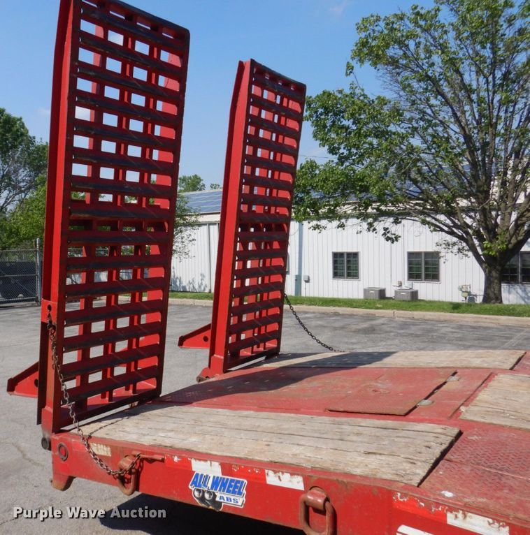 image for item DM7376 2014 Eager Beaver 25XPT  equipment trailer