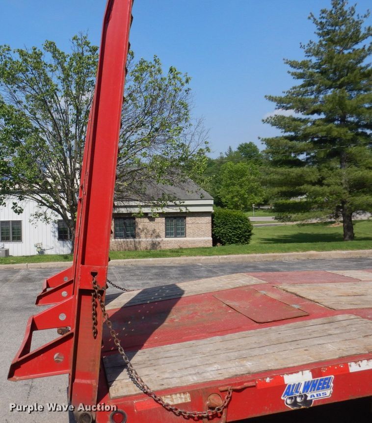 image for item DM7376 2014 Eager Beaver 25XPT  equipment trailer