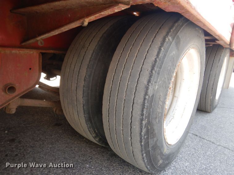 image for item DM7376 2014 Eager Beaver 25XPT  equipment trailer