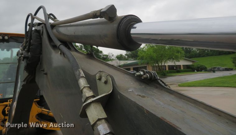 image for item DM7377 2007 John Deere 410J  backhoe