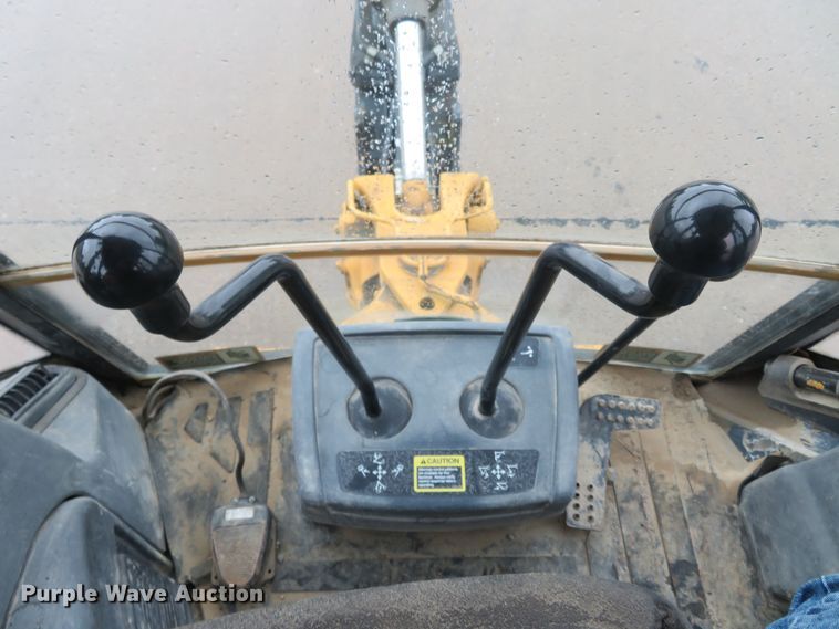 image for item DM7377 2007 John Deere 410J  backhoe