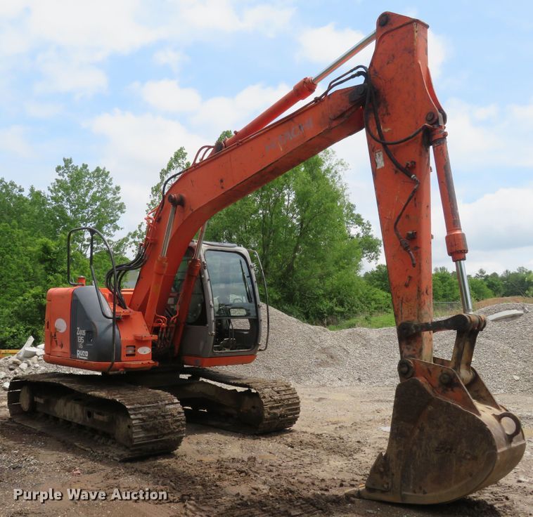 image for item DM7379 2004 Hitachi ZX135US  excavator