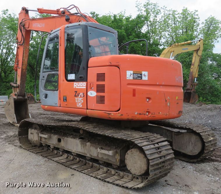 image for item DM7379 2004 Hitachi ZX135US  excavator