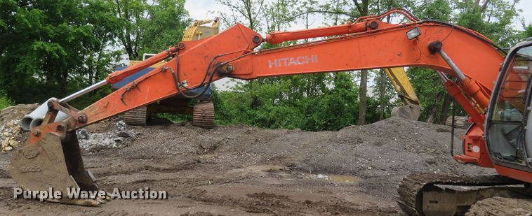 image for item DM7379 2004 Hitachi ZX135US  excavator