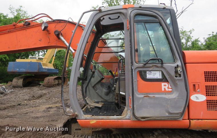 image for item DM7379 2004 Hitachi ZX135US  excavator