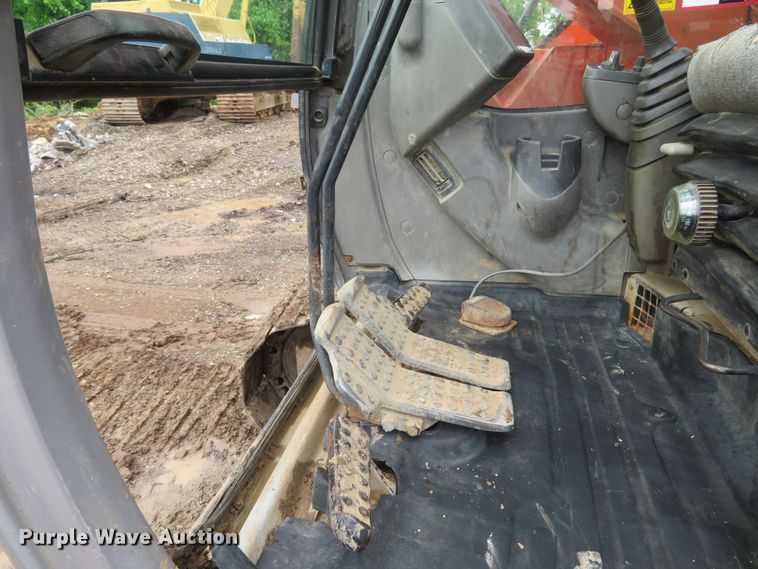 image for item DM7379 2004 Hitachi ZX135US  excavator