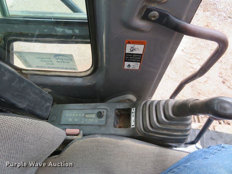 image for item DM7379 2004 Hitachi ZX135US  excavator