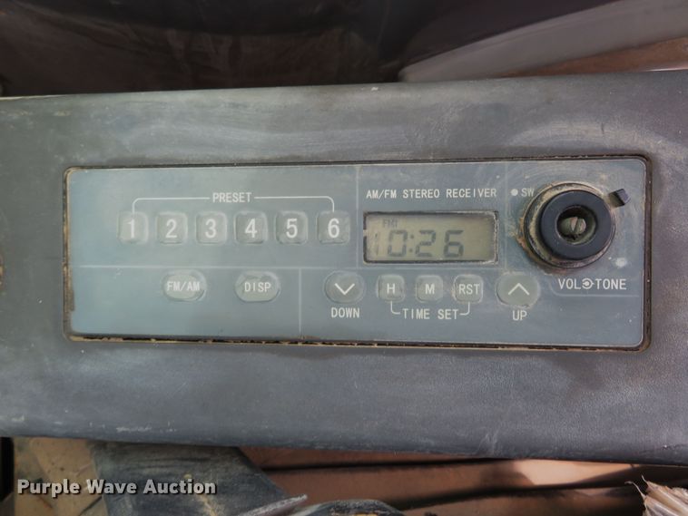 image for item DM7379 2004 Hitachi ZX135US  excavator