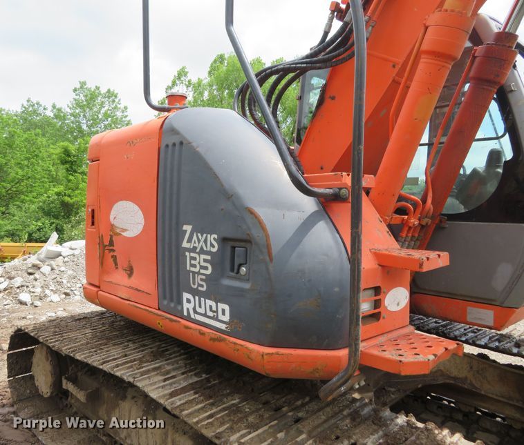 image for item DM7379 2004 Hitachi ZX135US  excavator