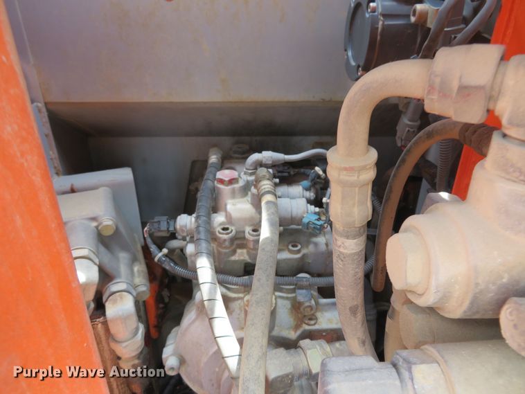 image for item DM7379 2004 Hitachi ZX135US  excavator