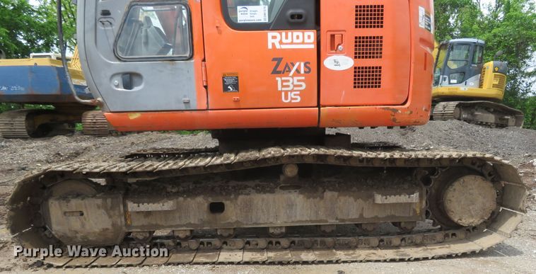 image for item DM7379 2004 Hitachi ZX135US  excavator