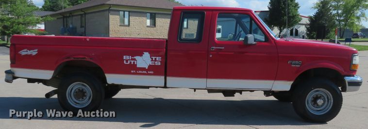 image for item DM7381 1996 Ford F250  SuperCab pickup truck