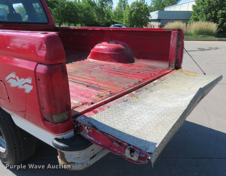 image for item DM7381 1996 Ford F250  SuperCab pickup truck