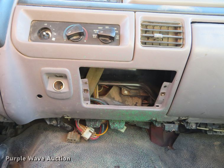 image for item DM7381 1996 Ford F250  SuperCab pickup truck