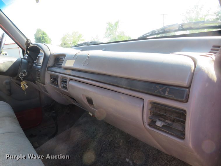 image for item DM7381 1996 Ford F250  SuperCab pickup truck