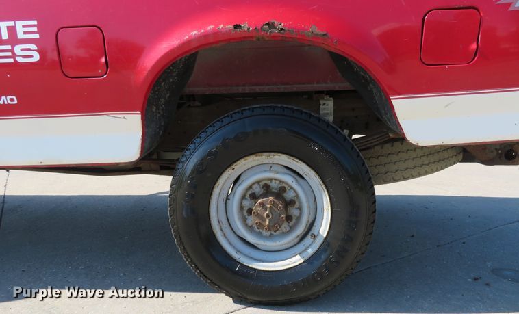 image for item DM7381 1996 Ford F250  SuperCab pickup truck