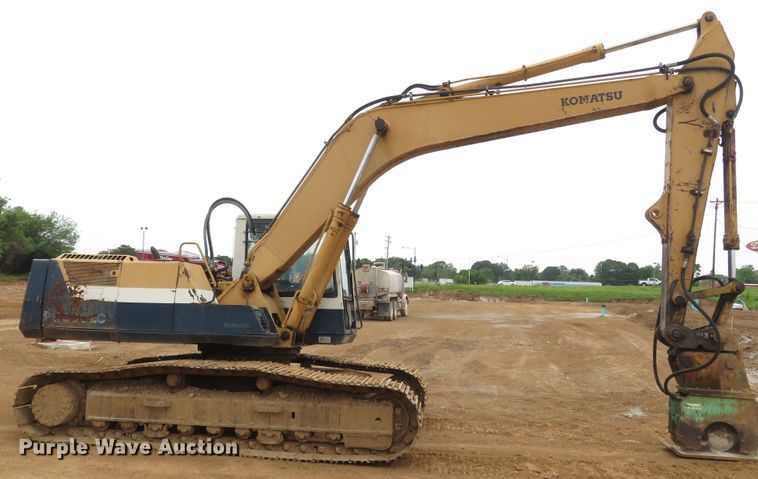 image for item DM7382 1993 Komatsu PC200LC-5L  excavator