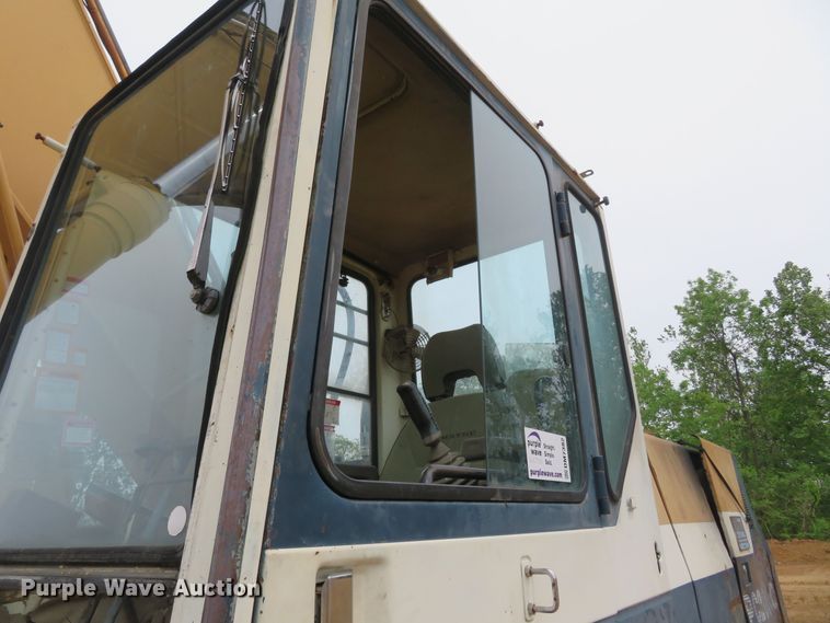 image for item DM7382 1993 Komatsu PC200LC-5L  excavator