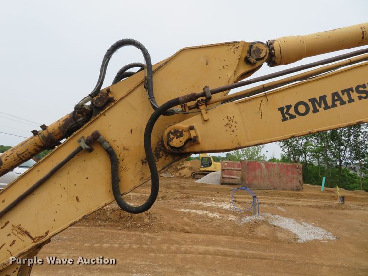 image for item DM7382 1993 Komatsu PC200LC-5L  excavator