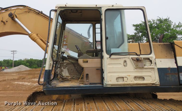 image for item DM7382 1993 Komatsu PC200LC-5L  excavator