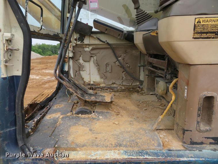 image for item DM7382 1993 Komatsu PC200LC-5L  excavator