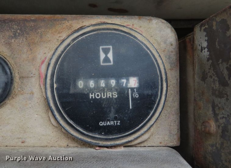 image for item DM7382 1993 Komatsu PC200LC-5L  excavator