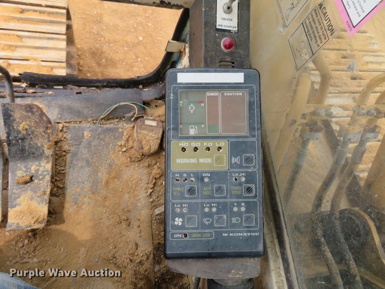 image for item DM7382 1993 Komatsu PC200LC-5L  excavator