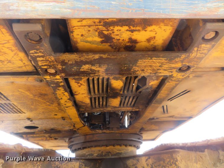 image for item DM7382 1993 Komatsu PC200LC-5L  excavator