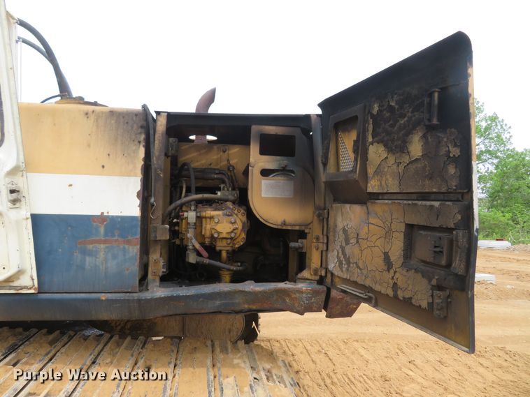 image for item DM7382 1993 Komatsu PC200LC-5L  excavator