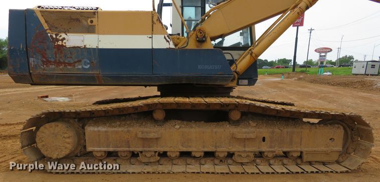image for item DM7382 1993 Komatsu PC200LC-5L  excavator