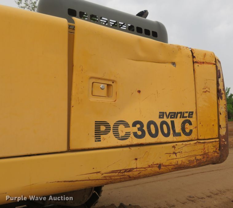 image for item DM7383 1999 Komatsu PC300LC-6LE  excavator