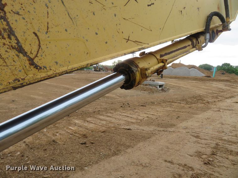 image for item DM7383 1999 Komatsu PC300LC-6LE  excavator