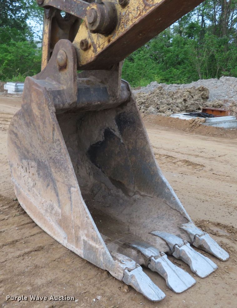 image for item DM7383 1999 Komatsu PC300LC-6LE  excavator