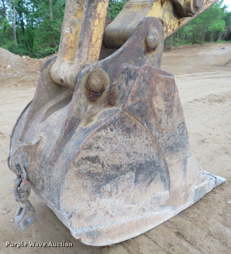 image for item DM7383 1999 Komatsu PC300LC-6LE  excavator