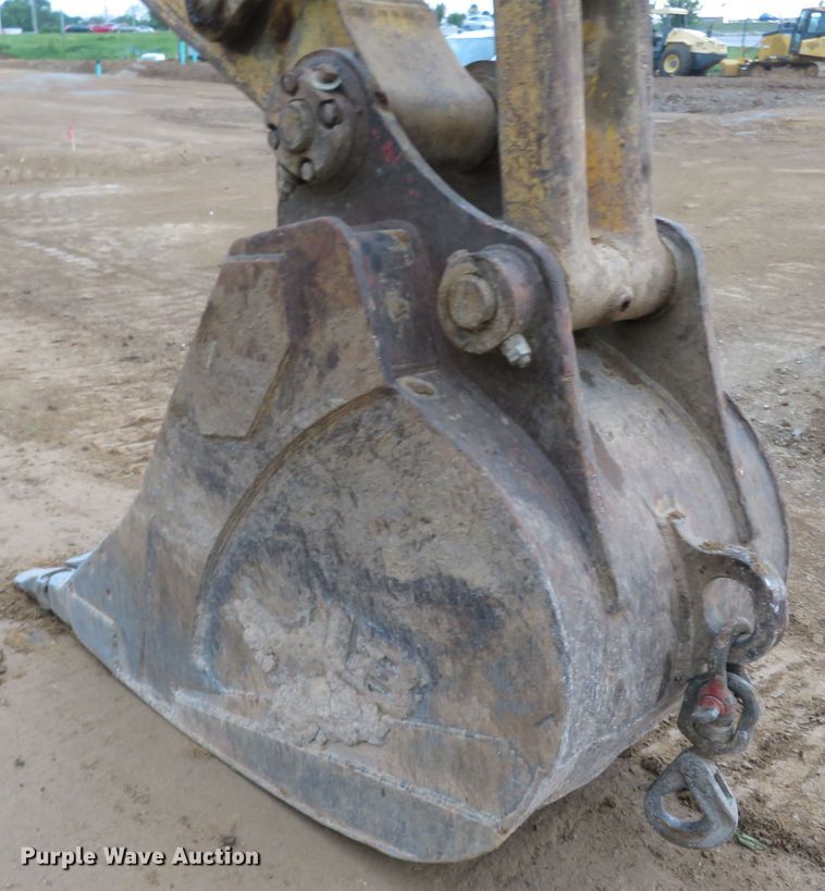 image for item DM7383 1999 Komatsu PC300LC-6LE  excavator