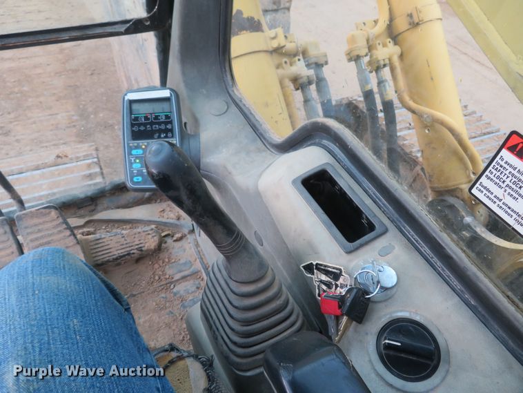 image for item DM7383 1999 Komatsu PC300LC-6LE  excavator