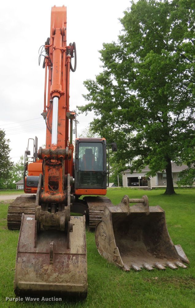 image for item DM7385 2014 Doosan DX225LC-3  excavator