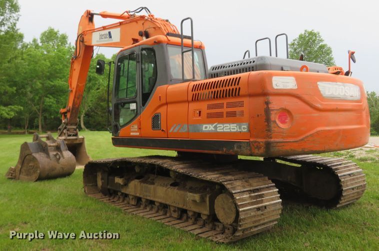 image for item DM7385 2014 Doosan DX225LC-3  excavator