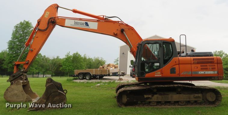 image for item DM7385 2014 Doosan DX225LC-3  excavator