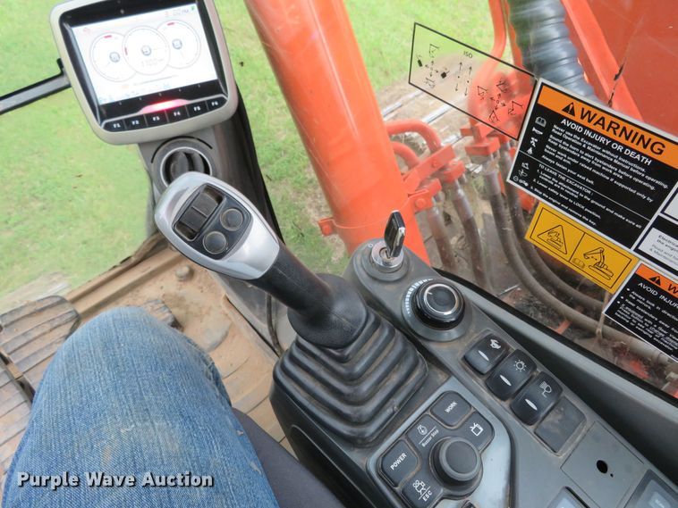 image for item DM7385 2014 Doosan DX225LC-3  excavator