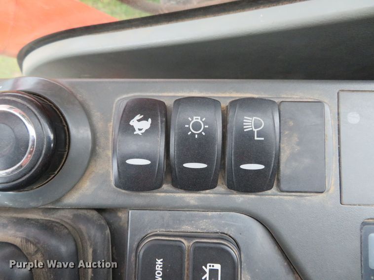 image for item DM7385 2014 Doosan DX225LC-3  excavator