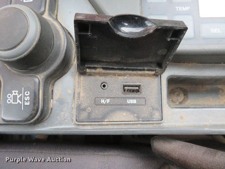 image for item DM7385 2014 Doosan DX225LC-3  excavator