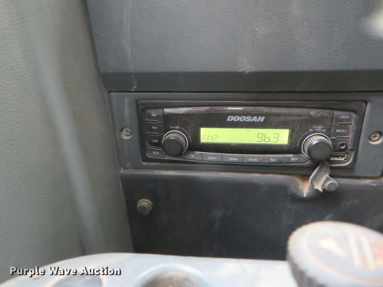 image for item DM7385 2014 Doosan DX225LC-3  excavator