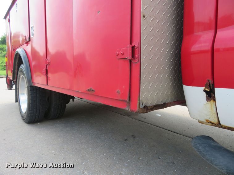 image for item DM7386 2002 Ford F550 Super Duty  utility / service truck
