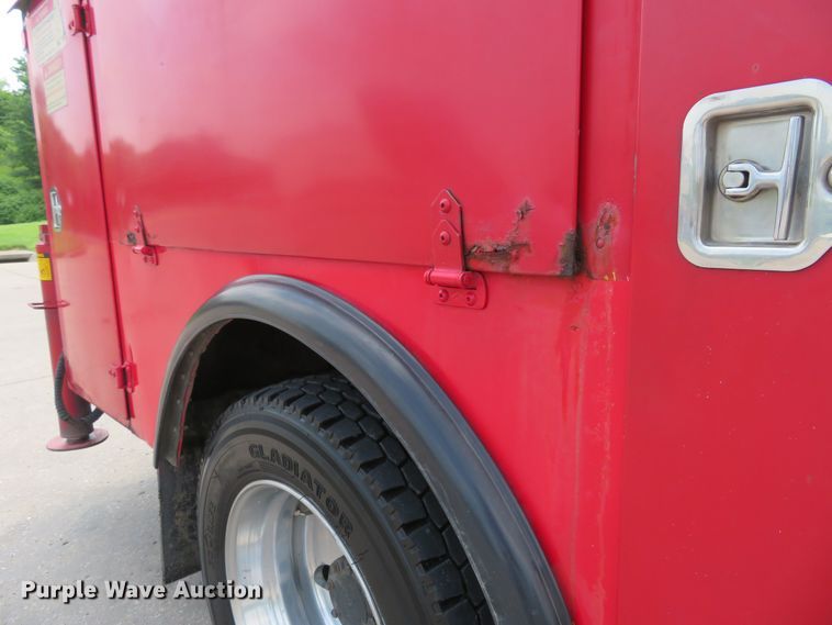 image for item DM7386 2002 Ford F550 Super Duty  utility / service truck