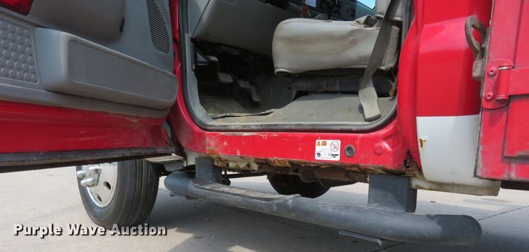 image for item DM7386 2002 Ford F550 Super Duty  utility / service truck