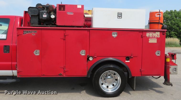 image for item DM7386 2002 Ford F550 Super Duty  utility / service truck