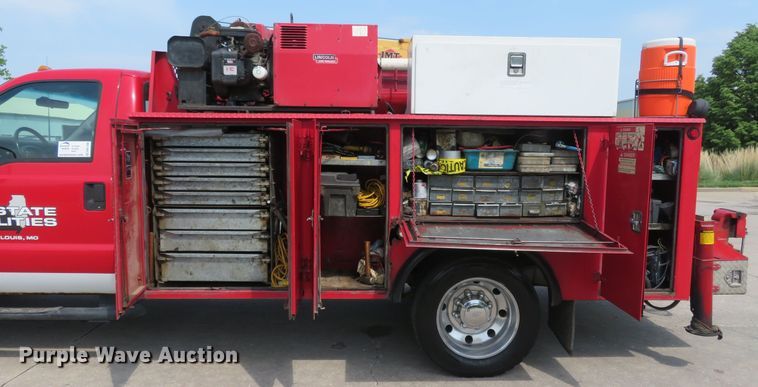 image for item DM7386 2002 Ford F550 Super Duty  utility / service truck