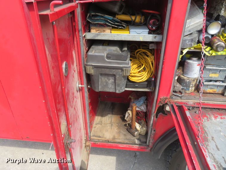 image for item DM7386 2002 Ford F550 Super Duty  utility / service truck